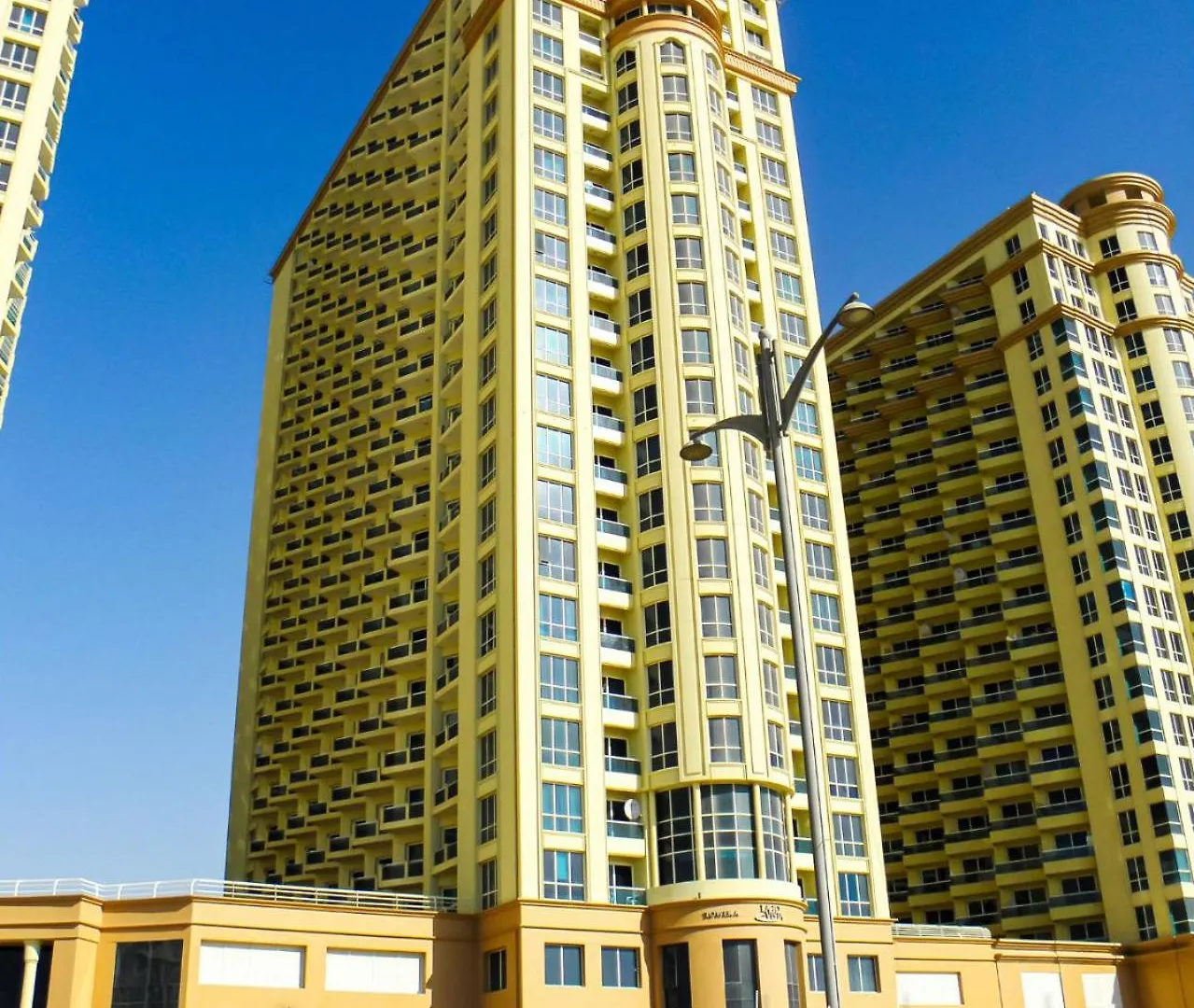 Rare Holiday Homes - Near The Lake - Lago Vista B - Dubai Production City - Impz - R2112 0*,  Ηνωμένα Αραβικά Εμιράτα