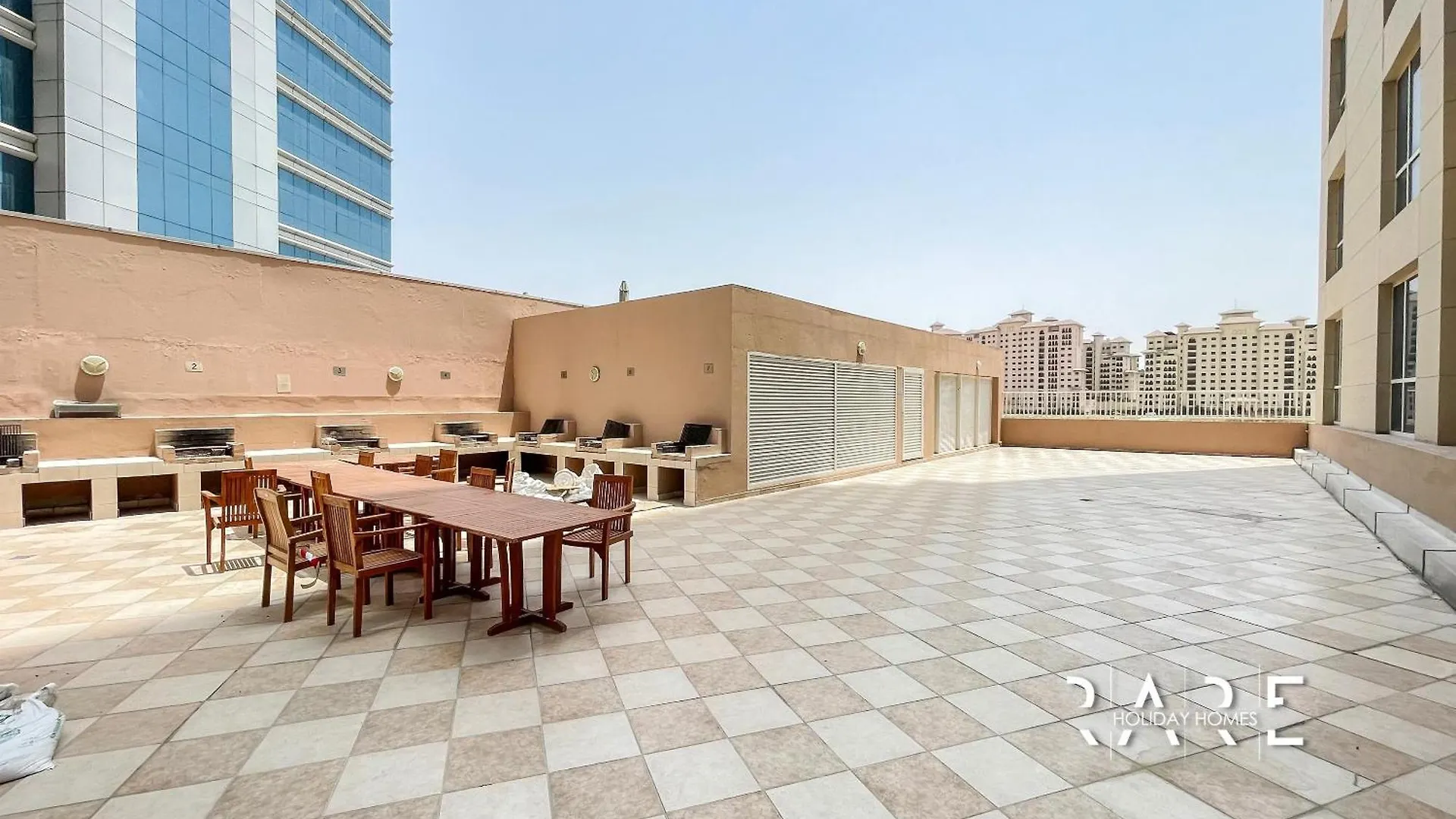 Rare Holiday Homes - Near The Lake - Lago Vista B - Dubai Production City - Impz - R2112 Daire